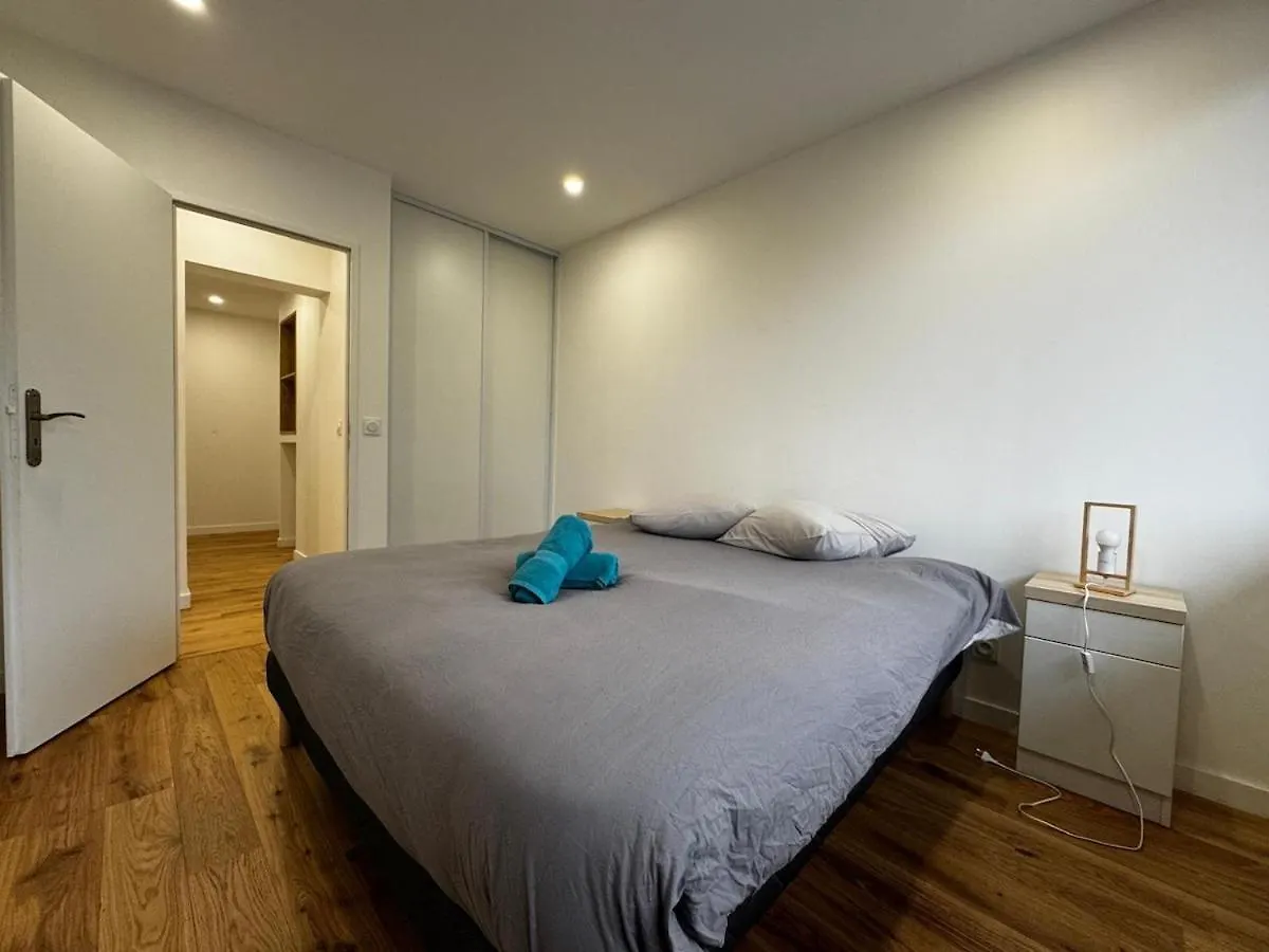 Charmant 2 Chambres Et Spacieux Sainte-Foy-les-Lyon Apartment